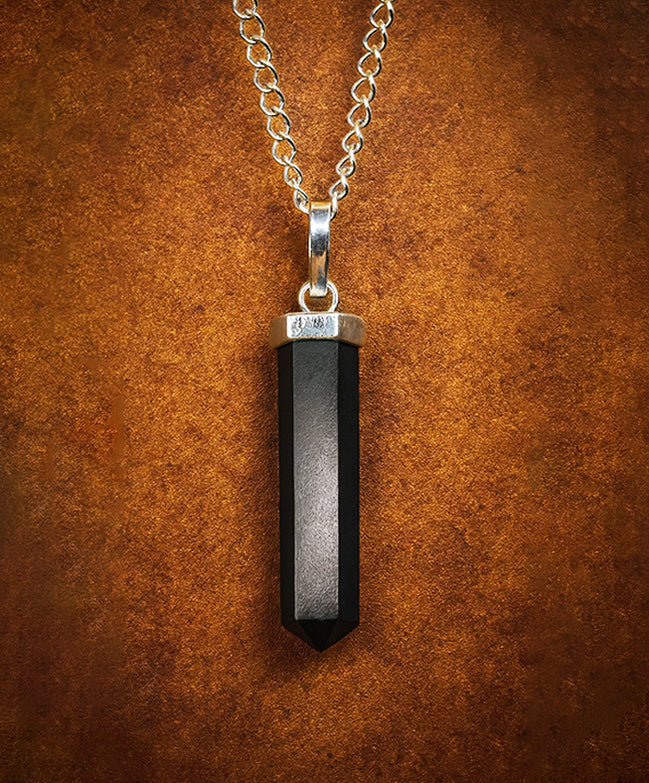 Gemstone Classic Point Pendant – Black Agate