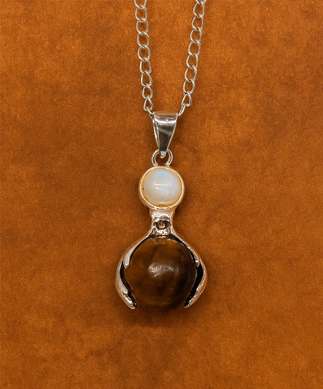 Gemstone Healing Hands Pendant – Tiger Eye
