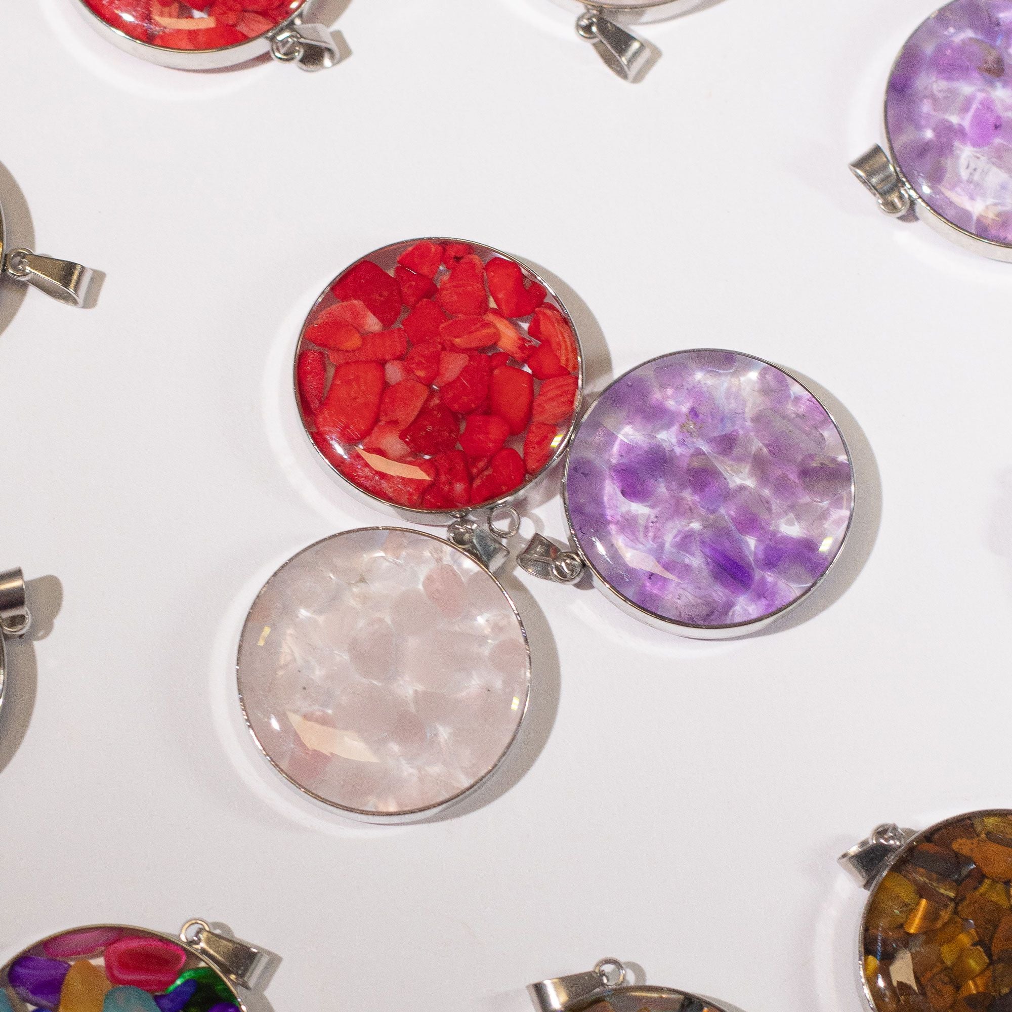 Steel Cased Pendant Round – 12 Assorted Gemstone Chips & Shells