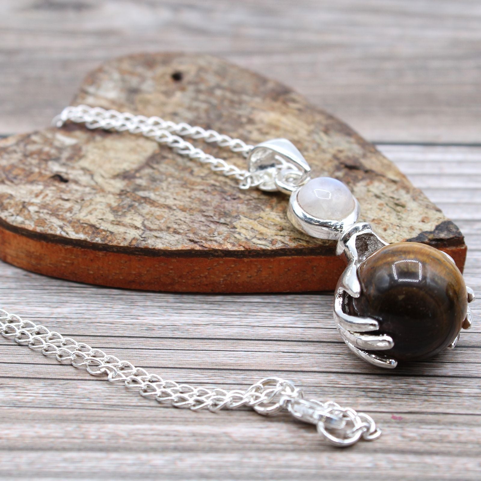 Gemstone Healing Hands Pendant – Tiger Eye